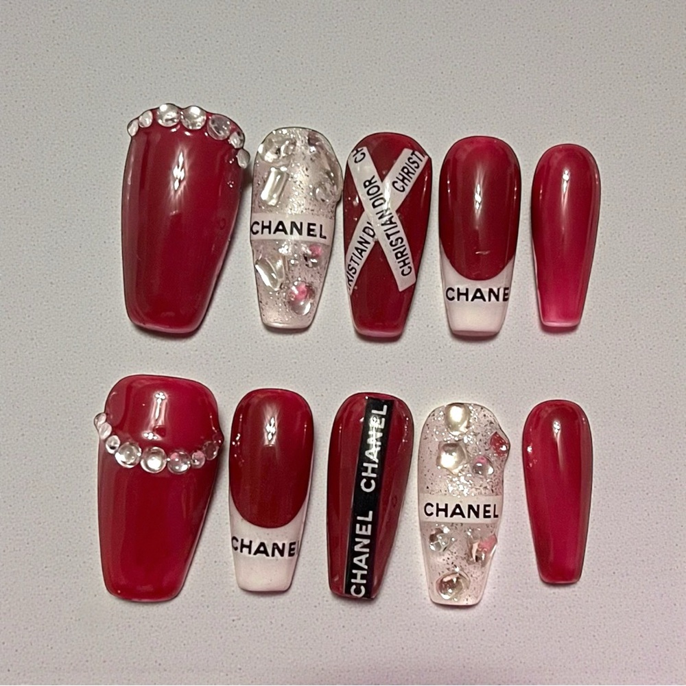 Custom Handmade Reusable Red And White Designer Press On Nails